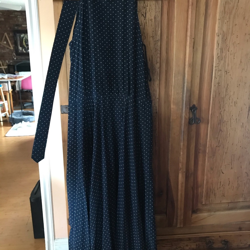 polka dot flowing dress that catches you’re fun